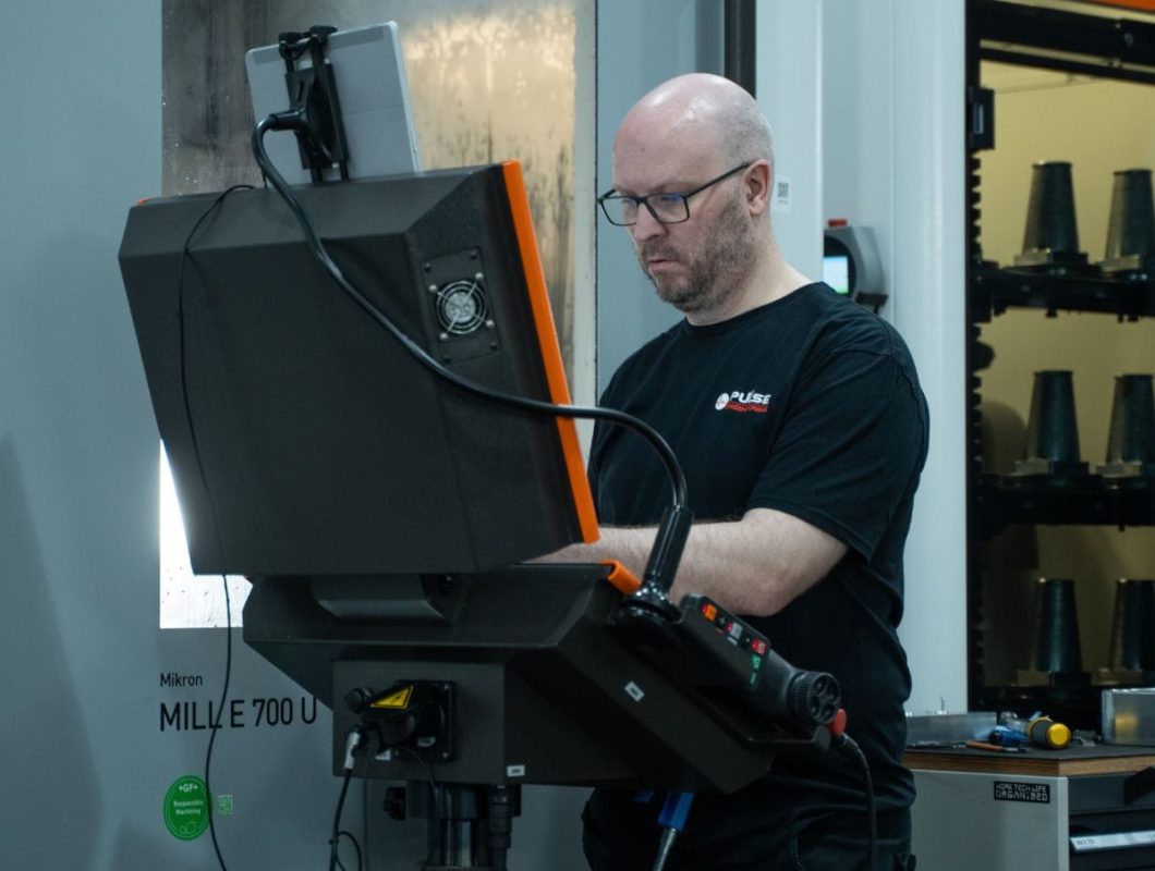 Mill E 700 U Operator